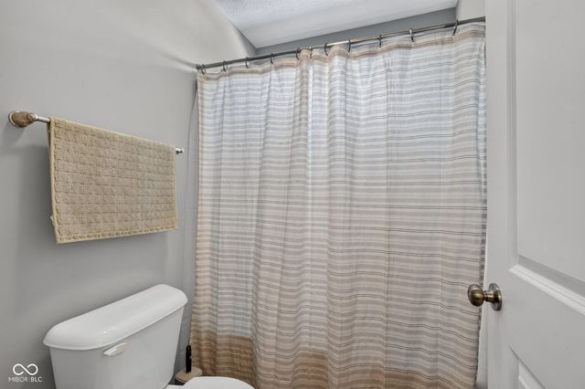 3927 Harrison Crossing Lane, Greenwood, IN 46142