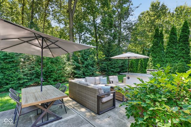 3927 Harrison Crossing Lane, Greenwood, IN 46142
