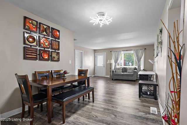 9734 Mason Ln, Fairdale, KY 40118