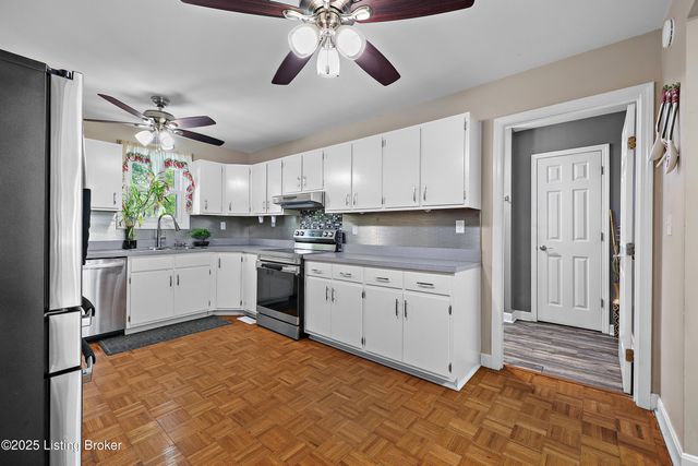 9734 Mason Ln, Fairdale, KY 40118