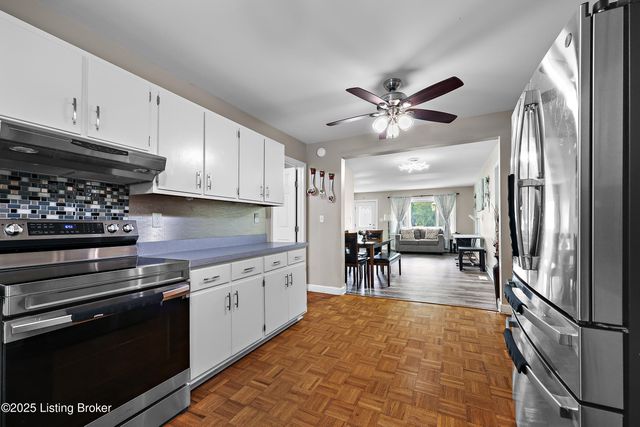 9734 Mason Ln, Fairdale, KY 40118