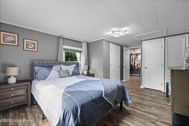 9734 Mason Ln, Fairdale, KY 40118