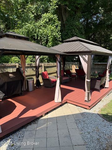 9734 Mason Ln, Fairdale, KY 40118