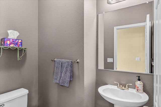 2993 Stagecoach, Valley Springs, CA 95252