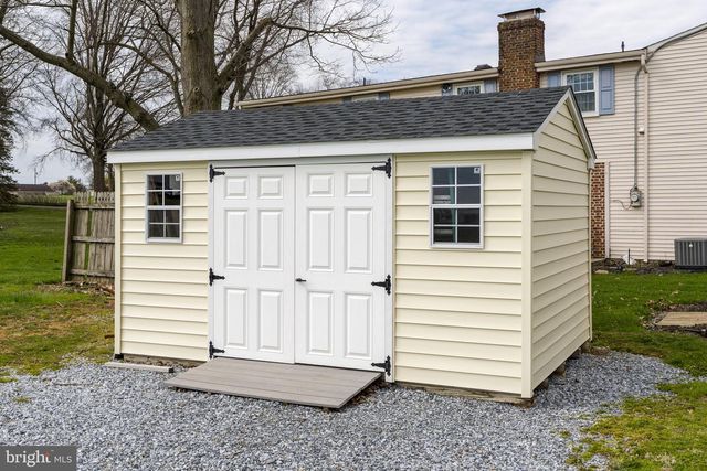 166 BUTTER RD, Leola, PA 17540