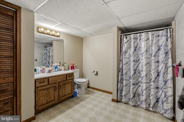 166 BUTTER RD, Leola, PA 17540