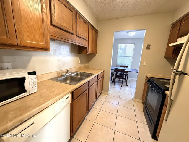 460 BENTWOOD Lane, Orange Park, FL 32073