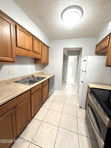 460 BENTWOOD Lane, Orange Park, FL 32073