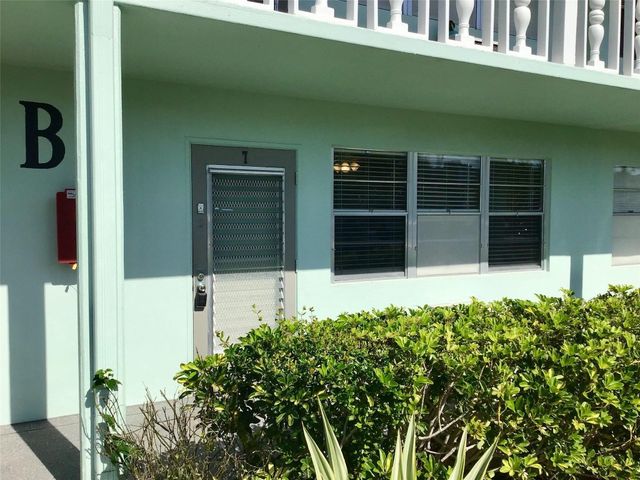 7 Oakridge B 7, Deerfield Beach, FL 33442