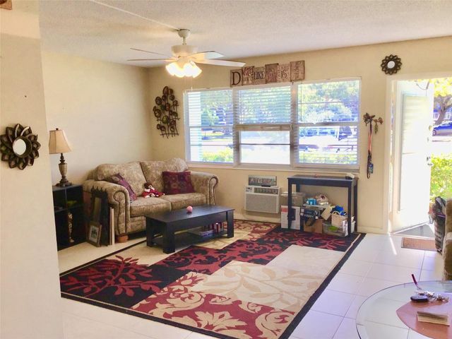 7 Oakridge B 7, Deerfield Beach, FL 33442