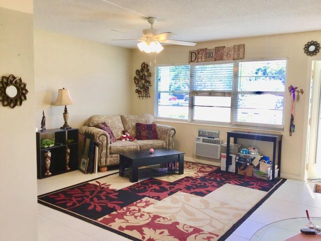 7 Oakridge B 7, Deerfield Beach, FL 33442