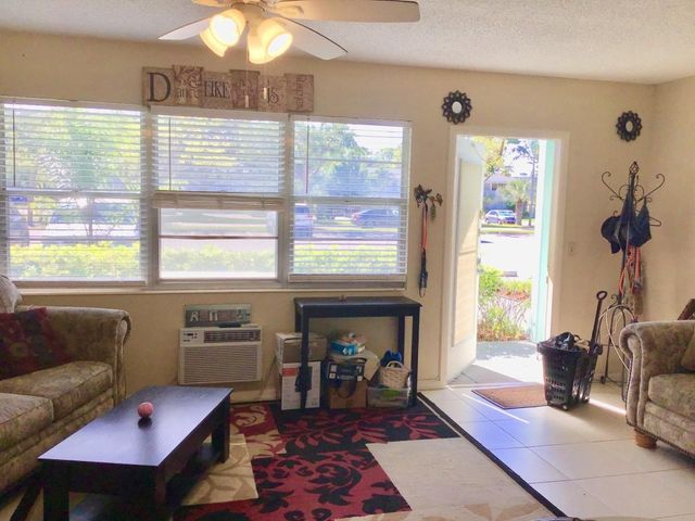 7 Oakridge B 7, Deerfield Beach, FL 33442