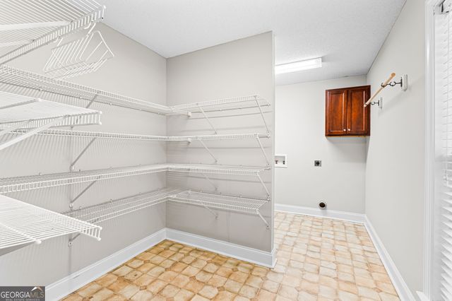 222 Audrey Way, Kathleen, GA 31047