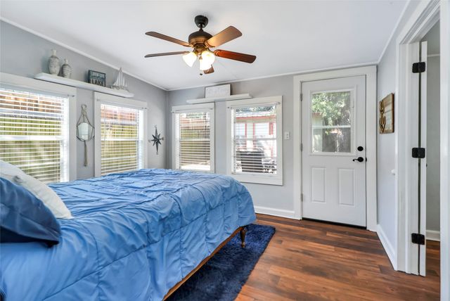 6505 Oakwood Lake Court, Granbury, TX 76049