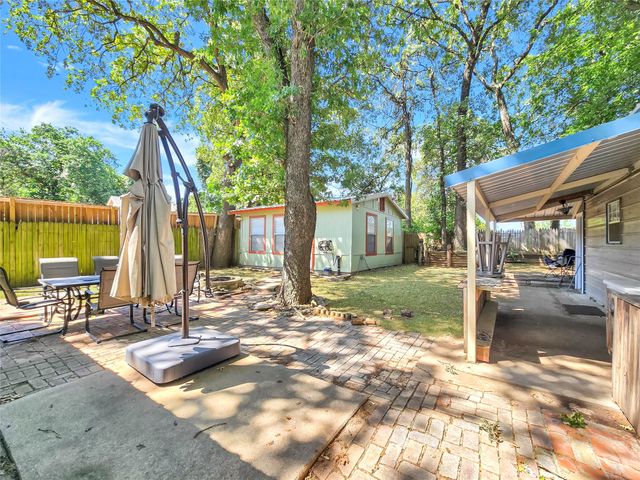 6505 Oakwood Lake Court, Granbury, TX 76049