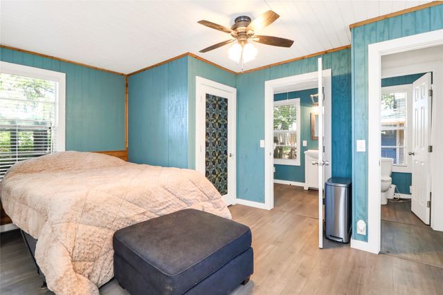 6505 Oakwood Lake Court, Granbury, TX 76049