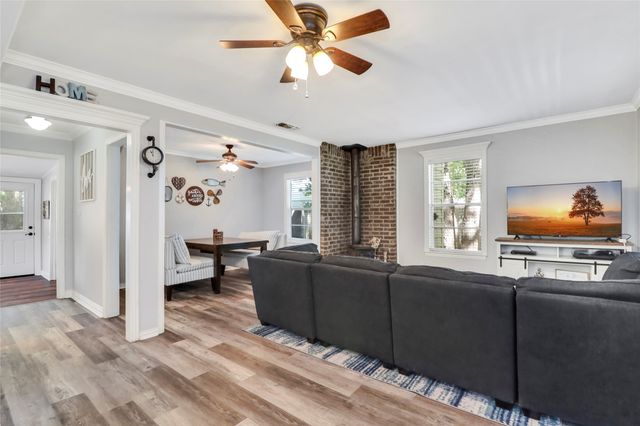 6505 Oakwood Lake Court, Granbury, TX 76049