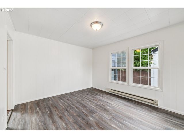 1602 JEFFERSON St, Kelso, WA 98626