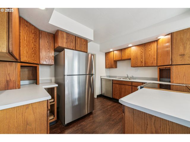 1602 JEFFERSON St, Kelso, WA 98626