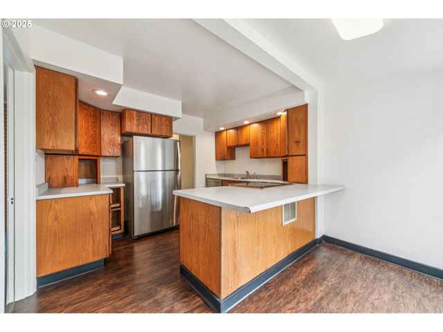 1602 JEFFERSON St, Kelso, WA 98626