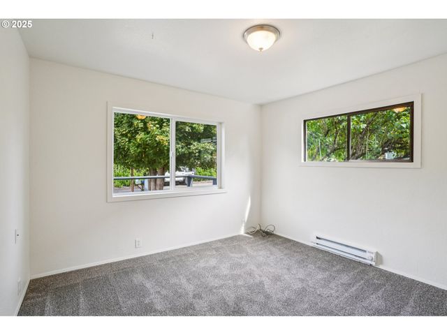 1602 JEFFERSON St, Kelso, WA 98626