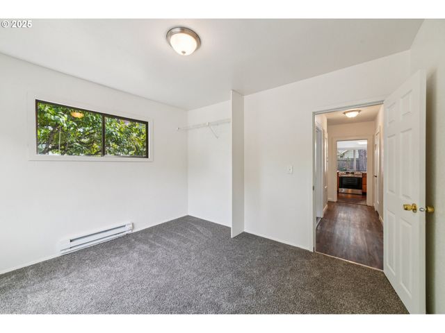 1602 JEFFERSON St, Kelso, WA 98626