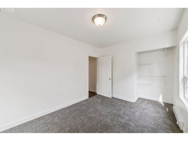 1602 JEFFERSON St, Kelso, WA 98626