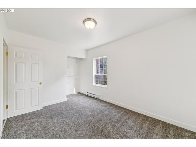 1602 JEFFERSON St, Kelso, WA 98626