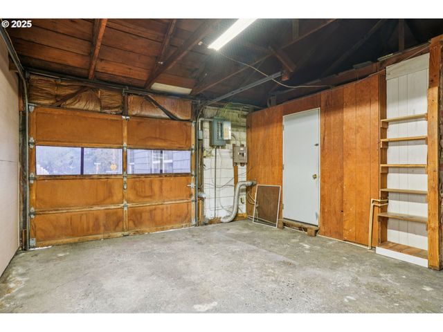 1602 JEFFERSON St, Kelso, WA 98626