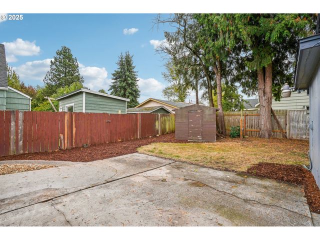 1602 JEFFERSON St, Kelso, WA 98626