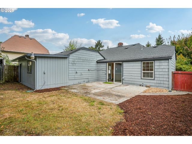 1602 JEFFERSON St, Kelso, WA 98626