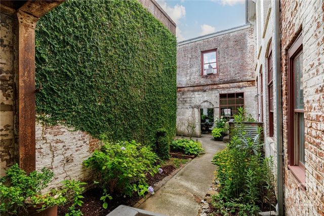 585 White Circle 5, Athens, GA 30605