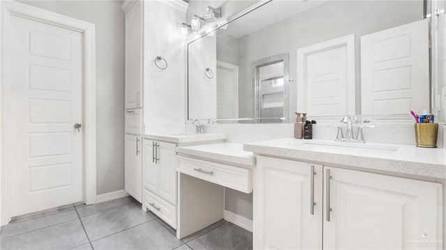 1809 Red River Avenue, Edinburg, TX 78539