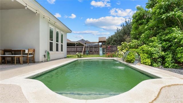 1809 Red River Avenue, Edinburg, TX 78539