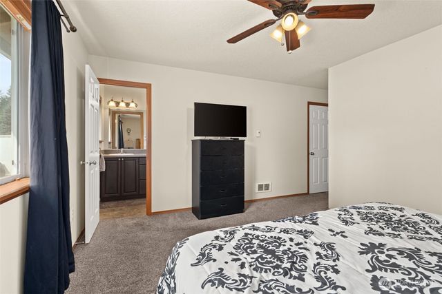 154 SE Mill Creek Road, Shelton, WA 98584