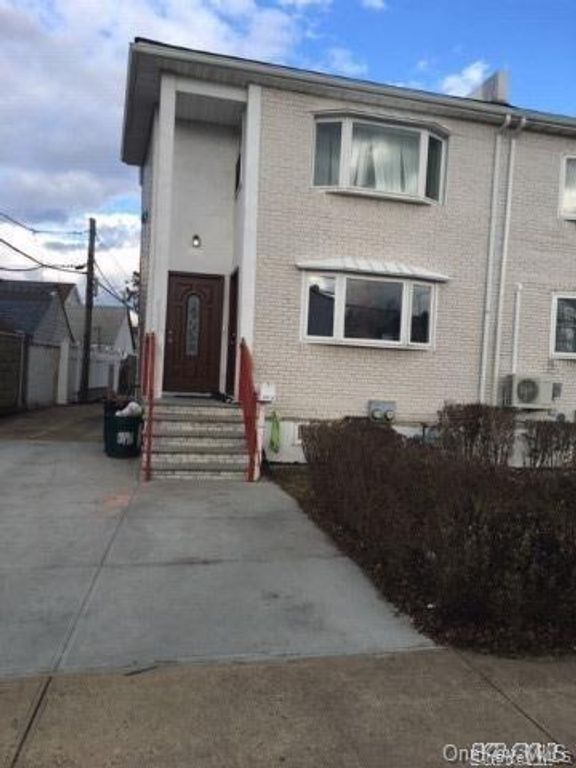 23913 86th Avenue, Bellerose, NY 11426