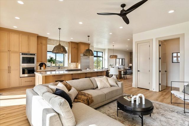 1642 E CENTER DR, Lehi, UT 84043