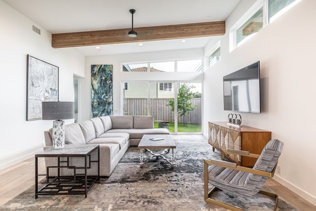 4202 Bonham Street, Dallas, TX 75229