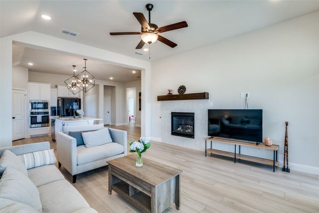 3829 Walnut Creek, Crandall, TX 75114