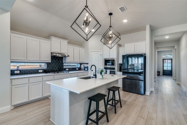 3829 Walnut Creek, Crandall, TX 75114