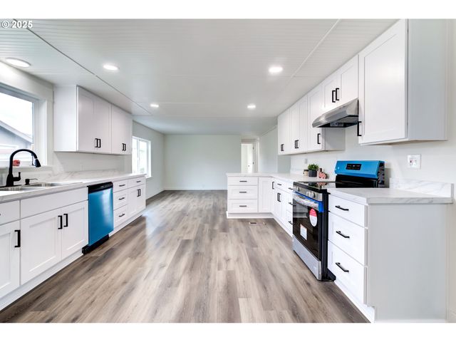 300 Sw 7TH Ave 1202, Battle Ground, WA 98604