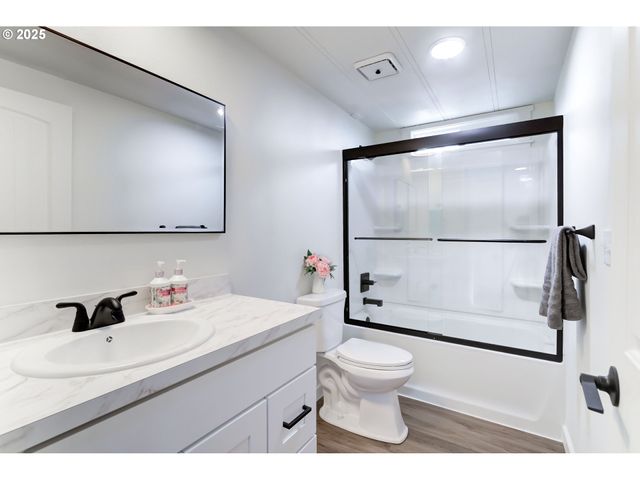 300 Sw 7TH Ave 1202, Battle Ground, WA 98604
