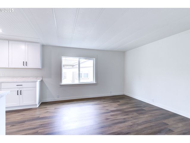 300 Sw 7TH Ave 1202, Battle Ground, WA 98604