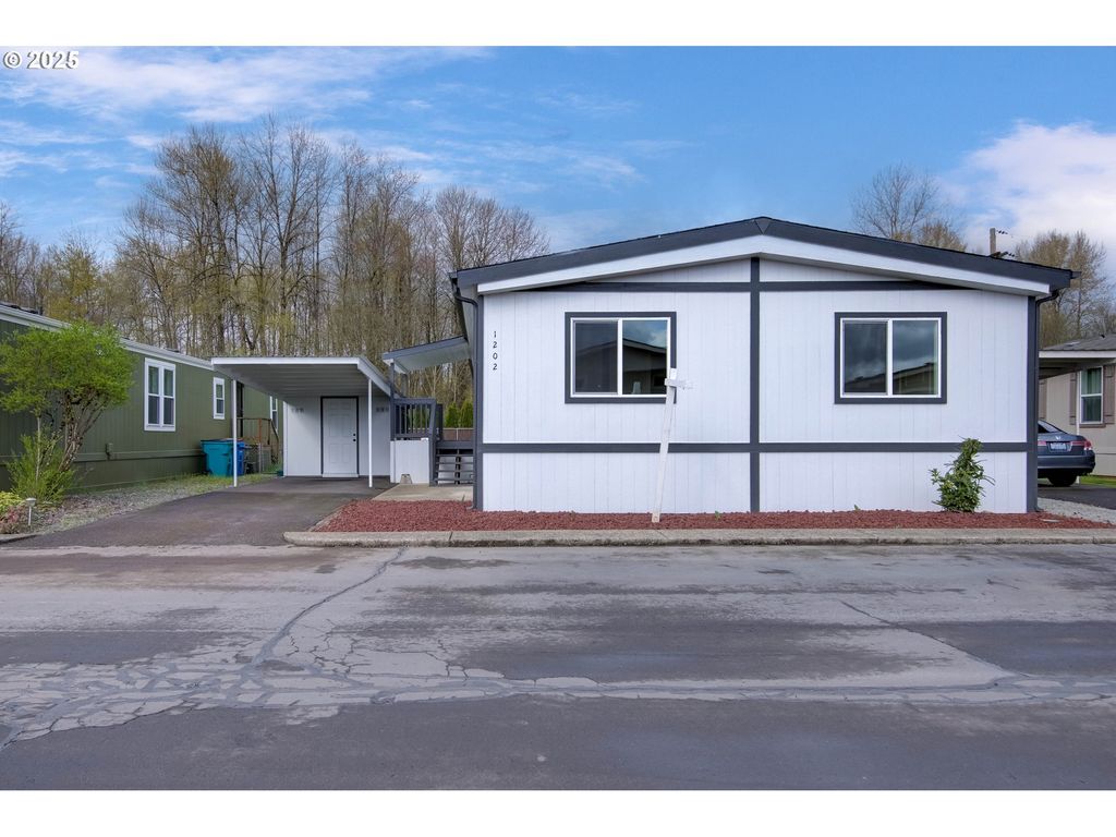 300 Sw 7TH Ave 1202, Battle Ground, WA 98604