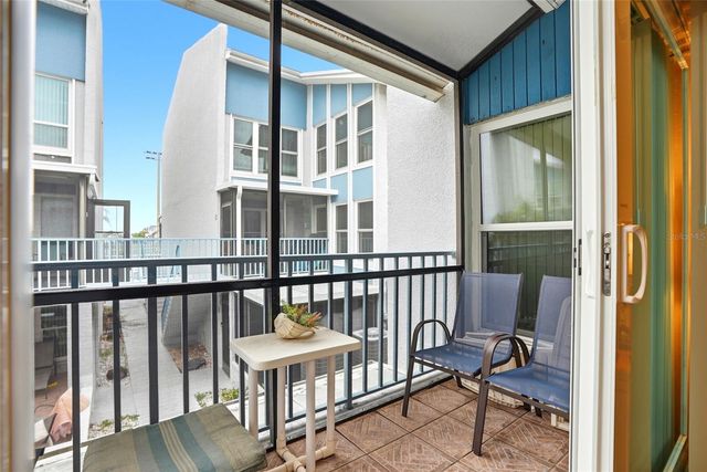 320 MEDALLION BOULEVARD H, Madeira Beach, FL 33708