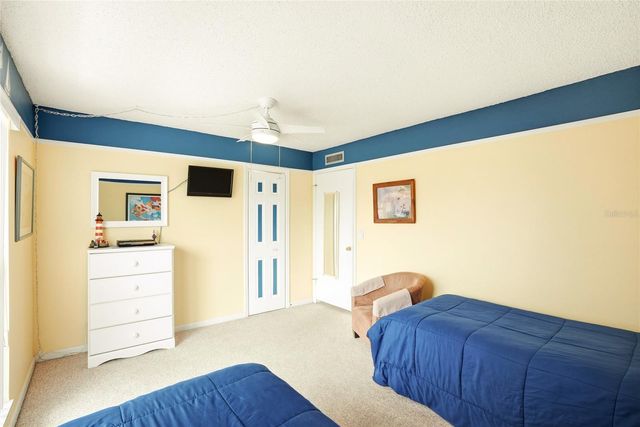 320 MEDALLION BOULEVARD H, Madeira Beach, FL 33708