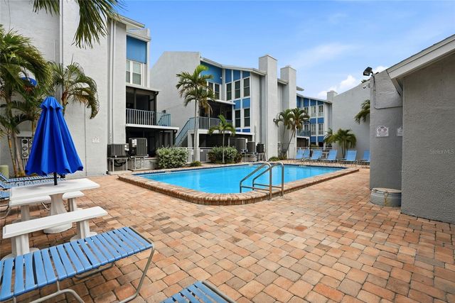 320 MEDALLION BOULEVARD H, Madeira Beach, FL 33708