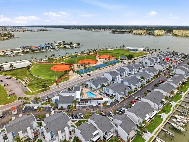 320 MEDALLION BOULEVARD H, Madeira Beach, FL 33708