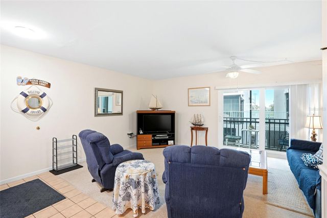 320 MEDALLION BOULEVARD H, Madeira Beach, FL 33708