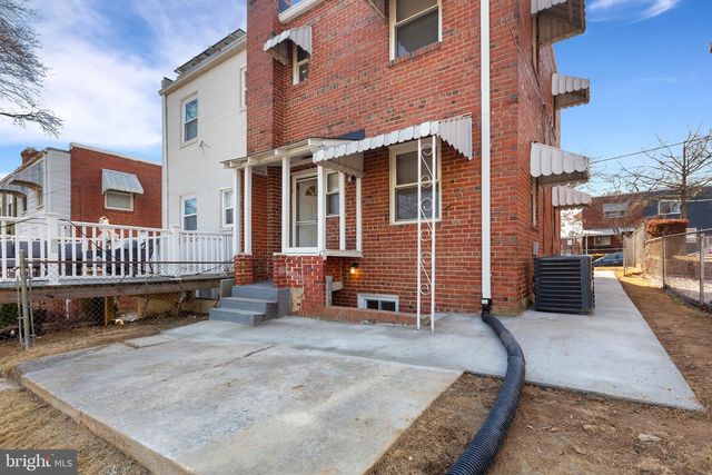 151 DARRINGTON ST SW, Washington, DC 20032